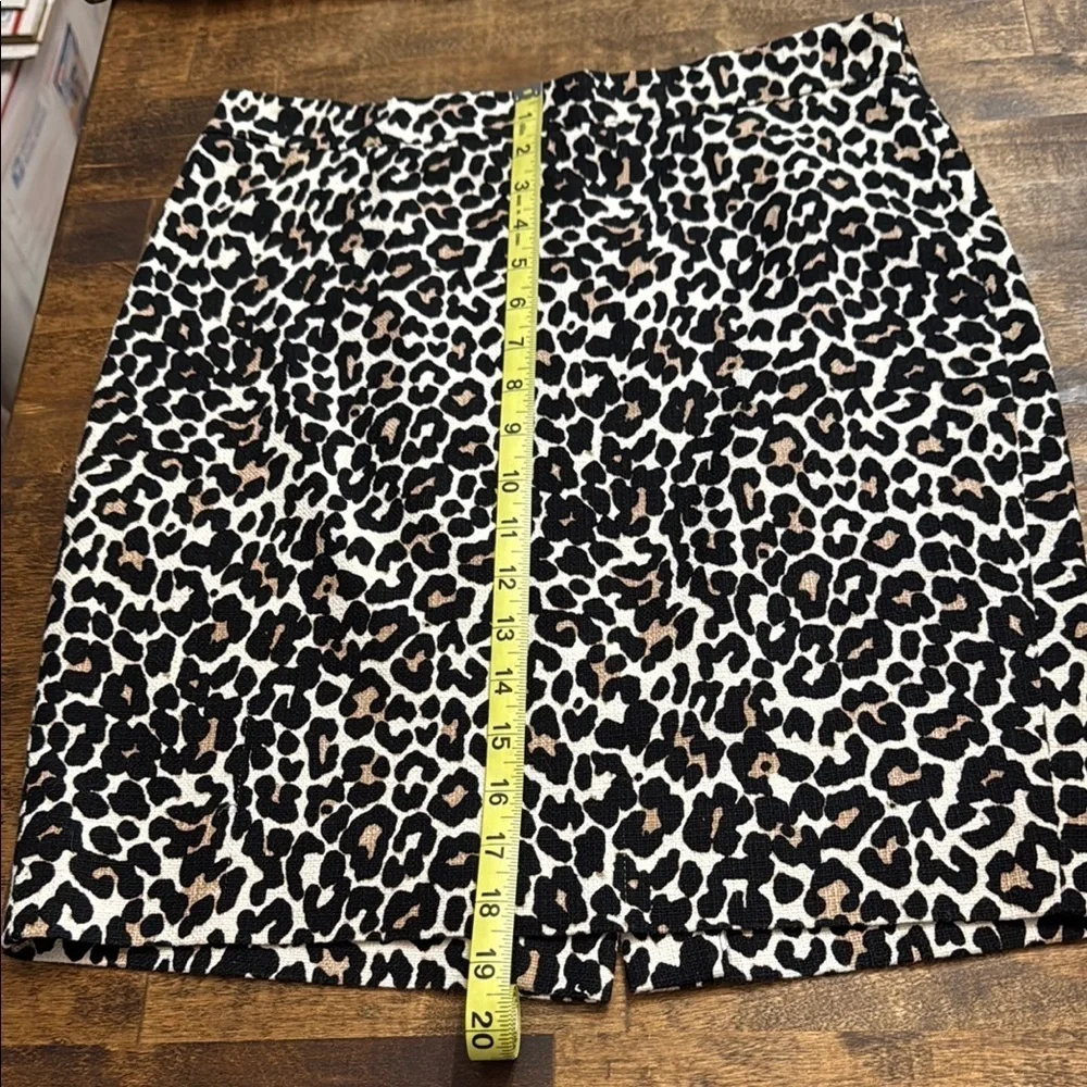 J CREW Classic Preppy Leopard Animal Print Pencil Skirt Size 2P